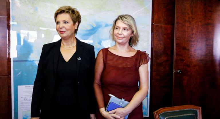 Γεροβασίλη και Παπακώστα μας χρέωσαν 496 ευρώ για 4 ομπρέλες