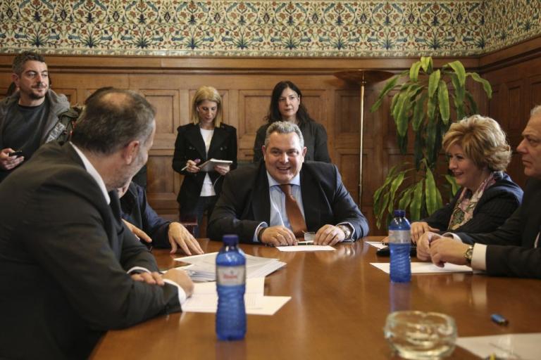 Ο Πάνος Καμμένος έγραψε την ΠΓΔΜ ως «Μακεδονία» και πήρε τις ανάλογες απαντήσεις