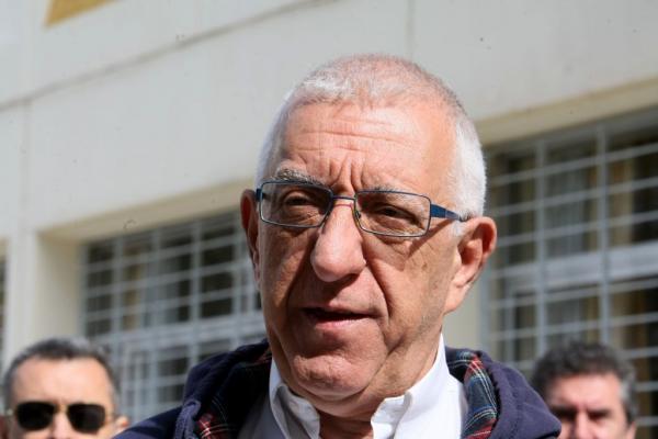 Κακλαμάνης: Όποιος ψηφίσει την Συμφωνία των Πρεσπών δεν μπορεί να συνεργαστεί με τη ΝΔ