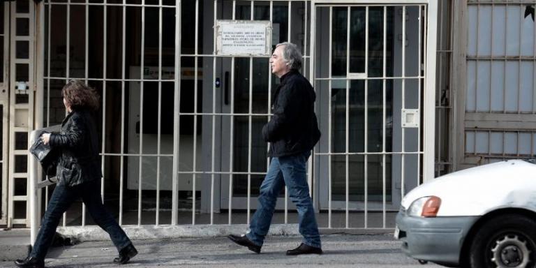 Ναι, η μολότοφ στην τράπεζα είναι ίδια με την τρομοκρατία της «17Ν»