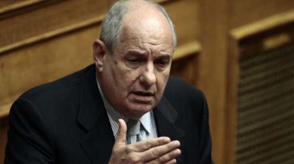 Ο Τέρενς και το… Δ΄ Ράιχ