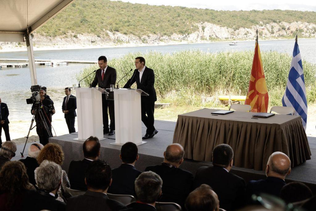 Χορεύοντας στις Πρέσπες