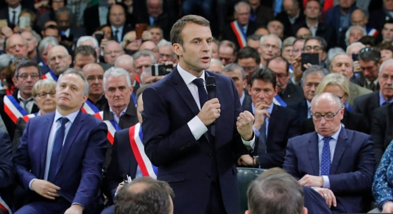 Γαλλία: Η Μεγάλη Εθνική Συζήτηση και η επιχείρηση γοητείας του Μακρόν
