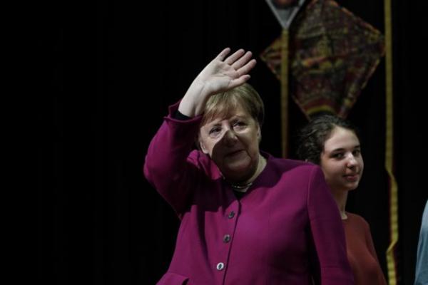 Editorial Ta Nea: Cycles