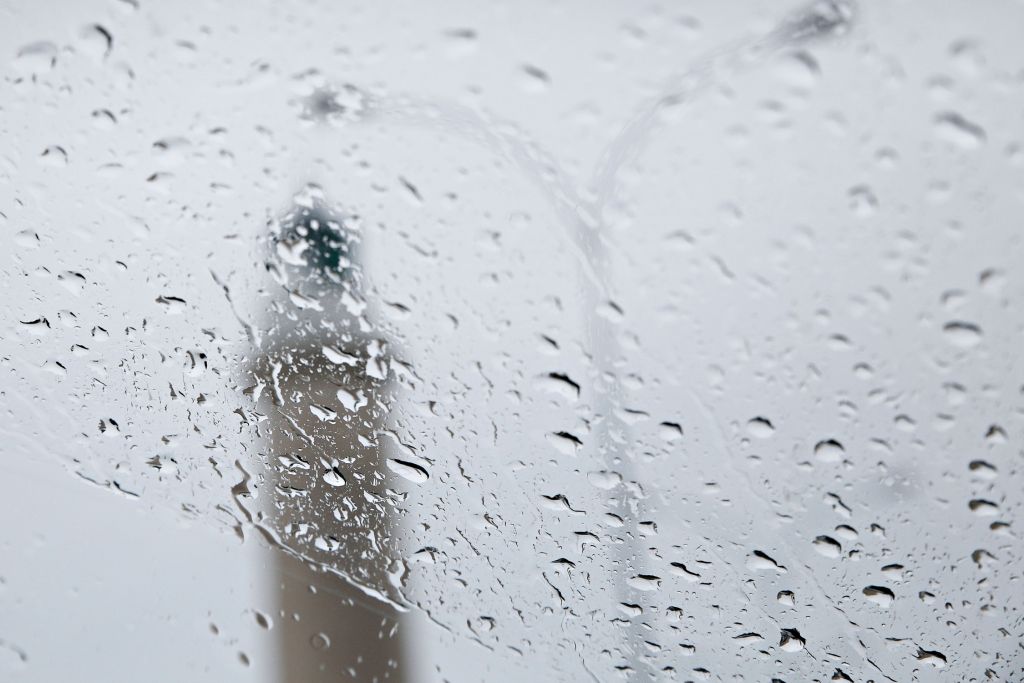 Κακοκαιρία : Πότε θα χτυπήσει το φαινόμενο της «παγωμένης» βροχής