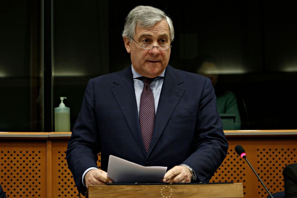 Ο Ταγιάνι αναγνωρίζει τον Γκουαϊδό και ζητά την αποχώρηση του Μαδούρο