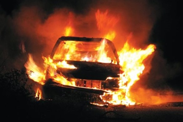Εμπρηστικές επιθέσεις κατά οχημάτων σε Παπάγου και Δουκίσσης Πλακεντίας