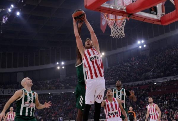 Μιλουτίνοφ : «Είμαι έτοιμος να σουτάρω και τρίποντα»