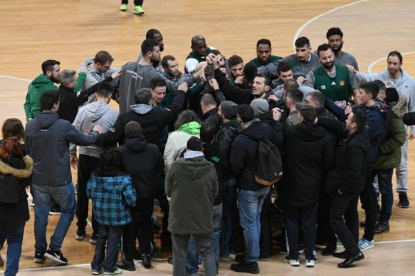 Ο κόσμος… ντόπαρε Πιτίνο και παίκτες