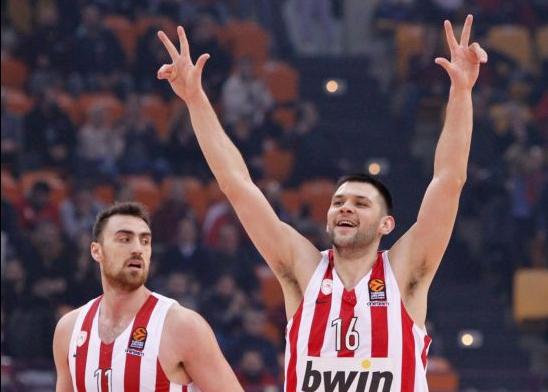 Άμυνα – μέγγενη και νέο πάρτι στο ΣΕΦ για τον Ολυμπιακό