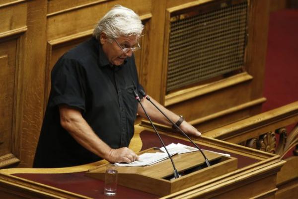 Παπαχριστόπουλος: Ψηφίζω τη συμφωνία των Πρεσπών και παραδίδω την έδρα μου