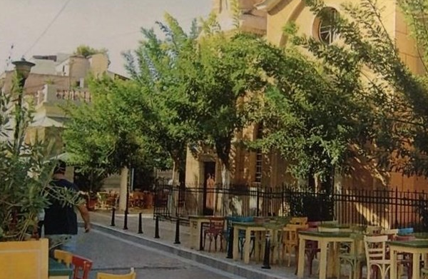 «Αθήνα – Περιηγήσεις και Ίχνη»: Σύντομες αφηγήσεις και καίριες φωτογραφίες