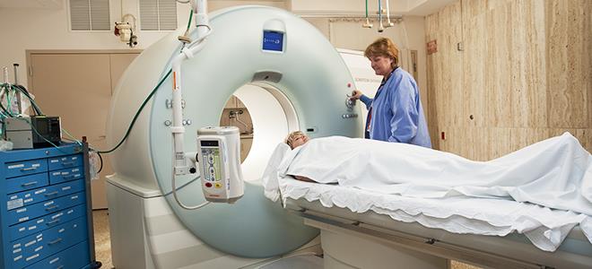 Δύο μήνες η αναμονή ασθενών με καρκίνο για διαγνωστική εξέταση, καταγγέλλει η ΠΟΕΔΗΝ