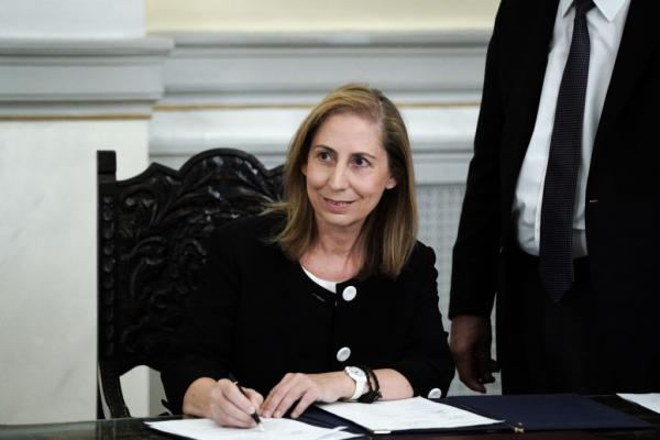 Ξενογιαννακοπούλου: Η αποχώρηση των ΑΝΕΛ δε θα ρίξει την κυβέρνηση