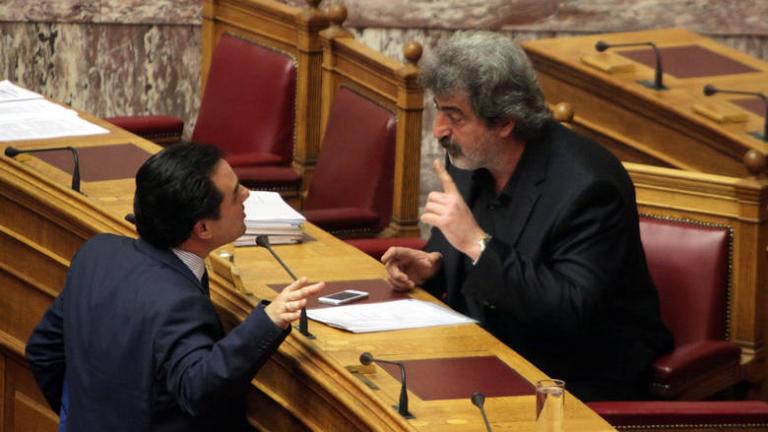 Αγριος καβγάς : Γεωργιάδης : «Είναι βλακώδες να το λες» – Πολάκης : «Εχει κερώσει το χρώμα σου»