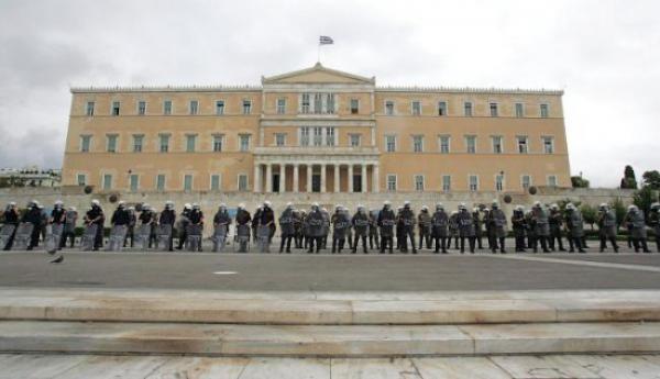 Υπό αστυνομικό κλοιό η Βουλή για τα νέα συλλαλητήρια κατά των Πρεσπών