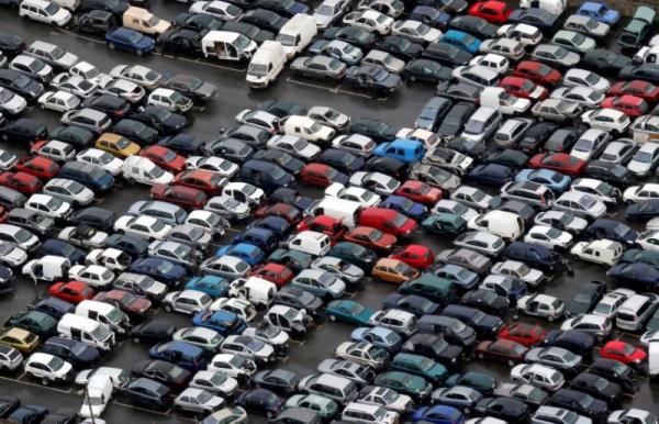 Αποφασισμένος ο Τραμπ για δασμούς στα ευρωπαϊκά αυτοκίνητα