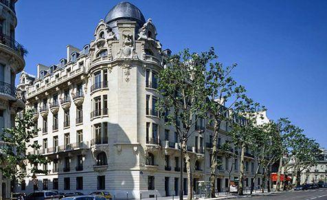 Συμβαίνει κάτι με την Rothschild και την κυβέρνηση;