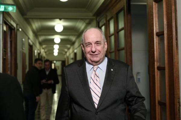 Τέρενς Κουίκ : Θα στηρίξω την κυβέρνηση μέχρι τέλους, είμαι επιλογή του πρωθυπουργού