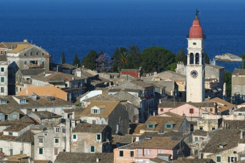 Τα καμπαναριά της Κέρκυρας, φρουροί του νησιού