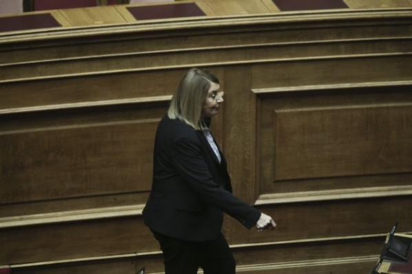 Η Τασία και οι «σύγχρονοι κουκουλοφόροι»