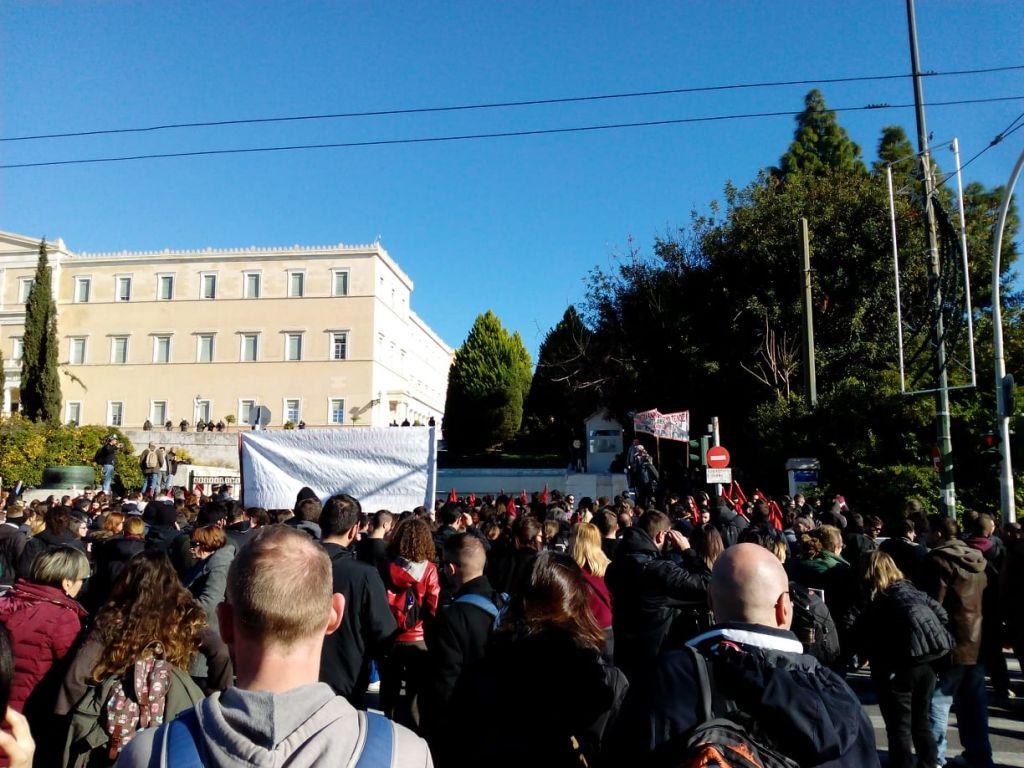 ADEDY civil service umbrella union strikes as teachers’ unions demand rescinding of hiring bill