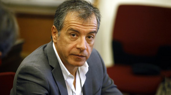 Στ. Θεοδωράκης: Κακά δαιμόνια της χώρας ο διχασμός, ο λαϊκισμός, ο εθνικισμός και η στασιμότητα