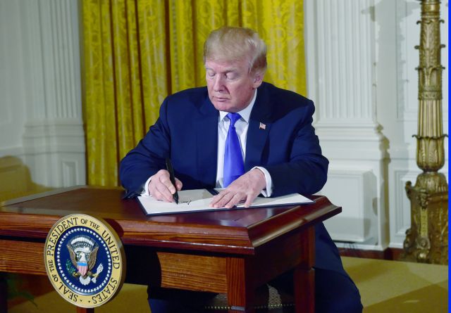 ΗΠΑ: Στο στόχαστρο του ανακριτή Μάλερ οι σχέσεις Τραμπ και NRA