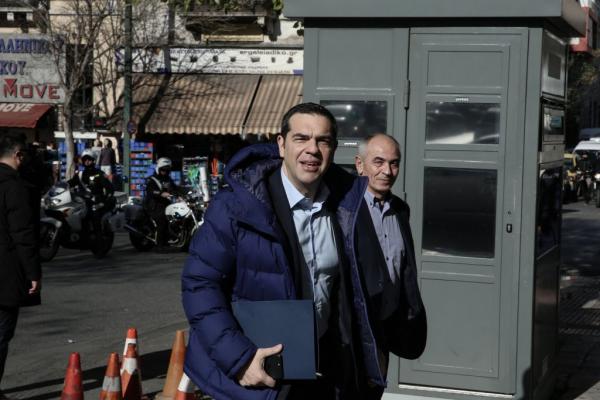 Με βίντεο πανηγυρίζει ο Τσίπρας για τη μείωση της ανεργίας