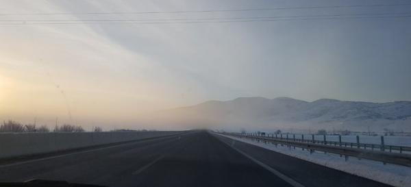 Μαγικές εικόνες από την παγωμένη λίμνη Σμοκόβου