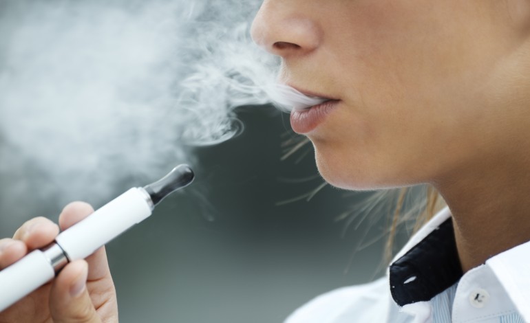 Τα ηλεκτρονικά τσιγάρα συνδέονται με αυξημένο κίνδυνο καρκίνου και εμφράγματος