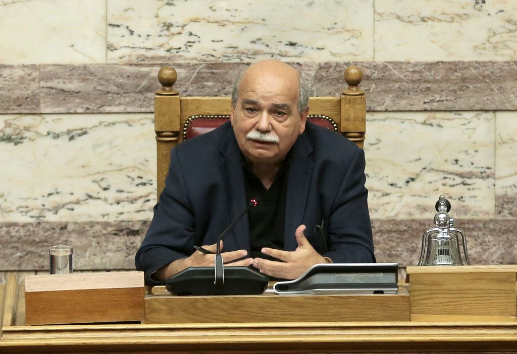 Οργανωμένο σχέδιο από ακραίες ομάδες για εισβολή στη Βουλή καταγγέλλει ο Βούτσης