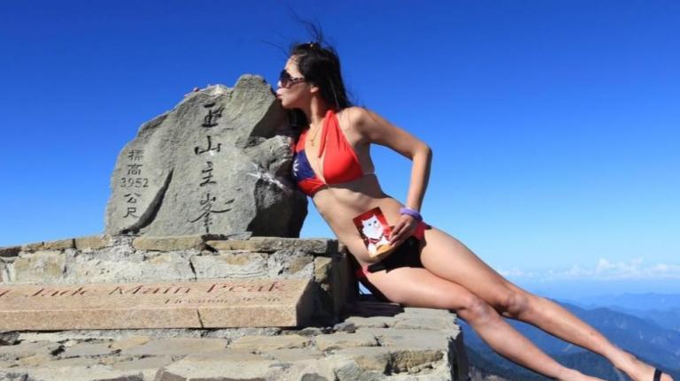 Βρέθηκε παγωμένη σε χαράδρα η Πεζοπόρος με το Μπικίνι