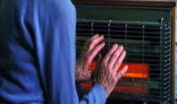 ΛΑΕ: Ο λαός παγώνει, η κυβέρνηση έκανε τη θέρμανση είδος πολυτελείας