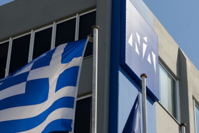 ΝΔ: Ποιος έδωσε την εντολή να πνίξουν με ληγμένα δακρυγόνα οικογένειες με μικρά παιδιά;