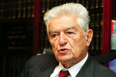 Τι γίνεται με το κατοχικό δάνειο;