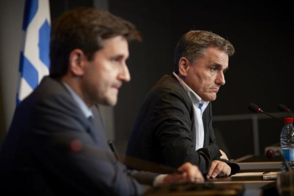 Κόκκινα δάνεια και νόμος Κατσέλη στο τραπέζι θεσμών – κυβέρνησης την Τρίτη