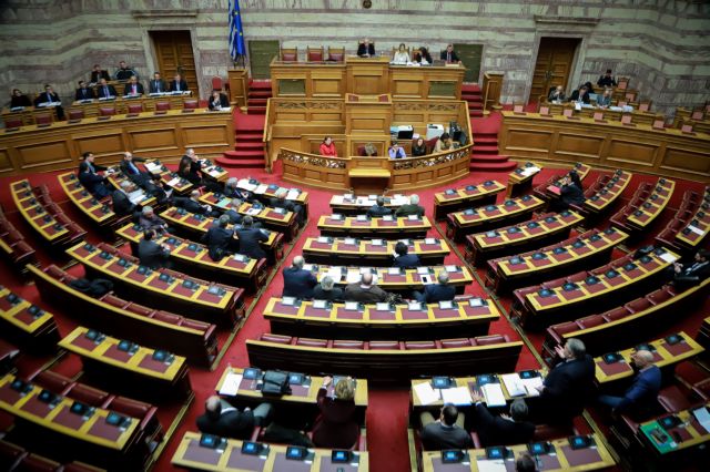Στις 12:00 την Τρίτη αρχίζει η συζήτηση για ψήφο εμπιστοσύνης