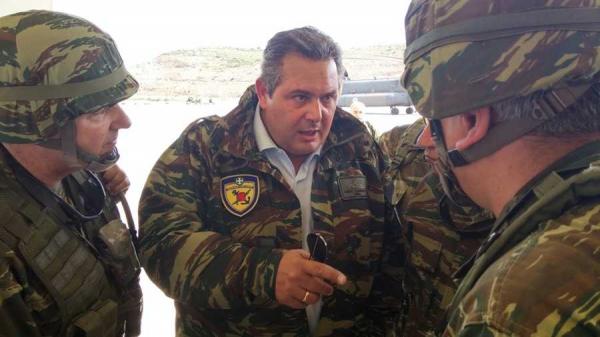 «Καλημέρα» με έπαρση της σημαίας από Καμμένο