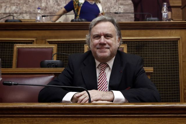 Βουλή: Σύγκρουση Κατρούγκαλου – Καμμένου για το δικαίωμα αυτοπροσδιορισμού των Σκοπιανών