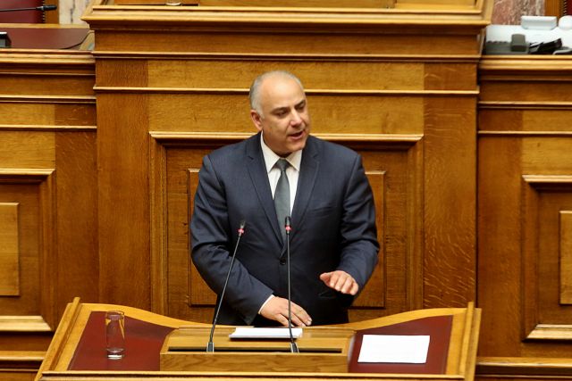 Σαρίδης: Να απαντήσει ο Τσίπρας αν δέχτηκε πιέσεις για να δώσει το όνομα «Μακεδονία»