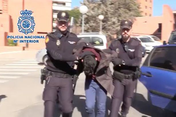 Φρίκη στην Ισπανία: Σκότωσε τη μητέρα του, την τεμάχισε και την φύλαξε σε δοχεία φαγητού