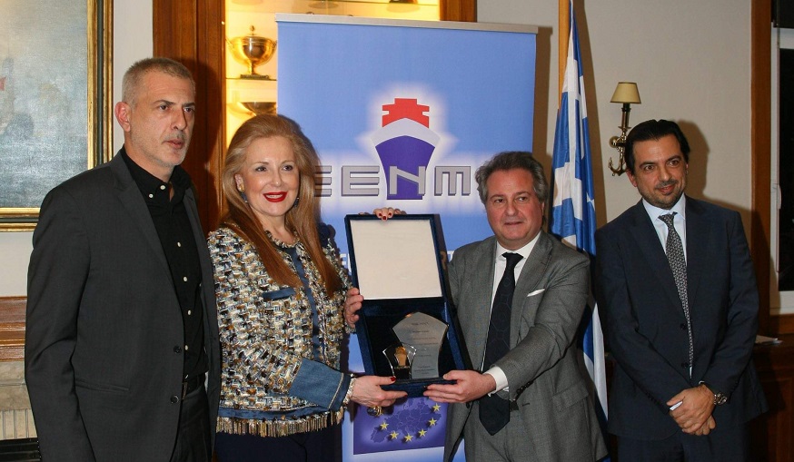 O Γιάννης Μώραλης βραβεύτηκε για τη συμβολή του δήμου Πειραιά στη γαλάζια οικονομία