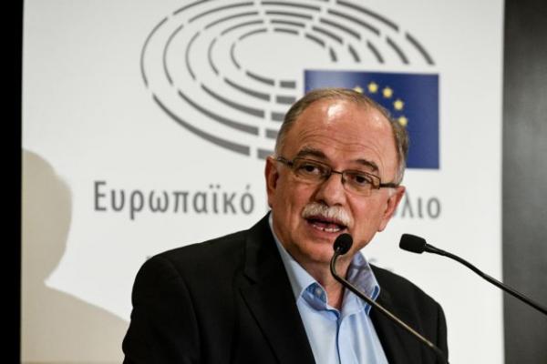 Παπαδημούλης: Η Κομισιόν νίπτει τας χείρας της για την ουσία του προσφυγικού