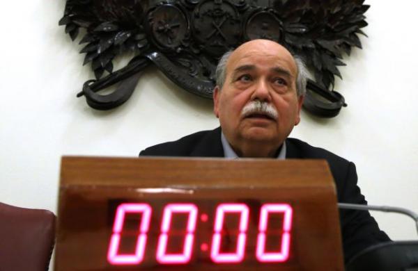 Σχεδιάζουν προσχώρηση των έξι προθύμων στο ΣΥΡΙΖΑ – «Κοντός ψαλμός αλληλούια» λέει ο Βούτσης