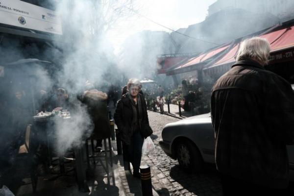 Η επική «τρολιά» του meteo: «Πνιγμένη» στην τσίκνα η Ελλάδα