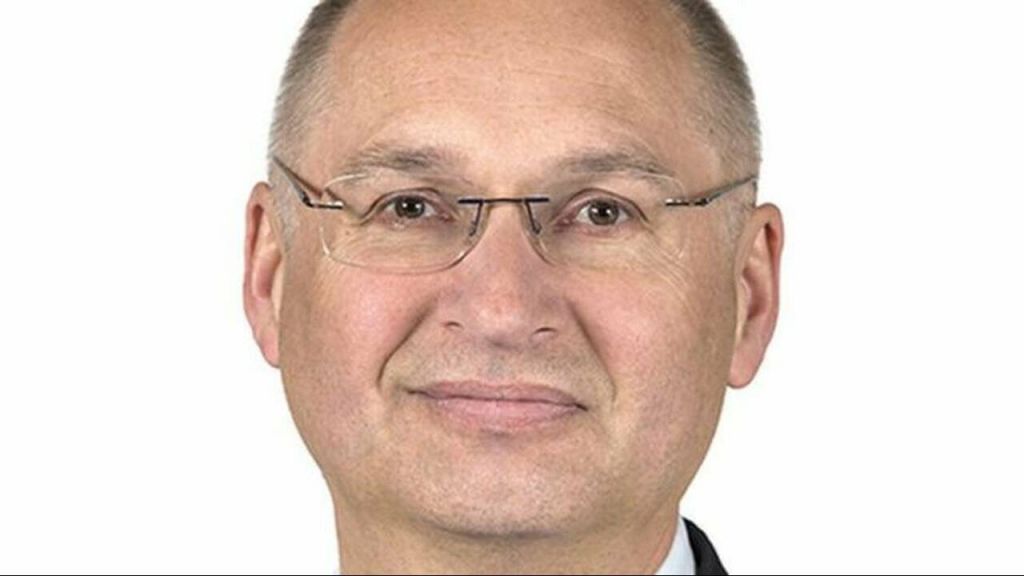 Βουλευτής έκλεψε σάντουιτς και…