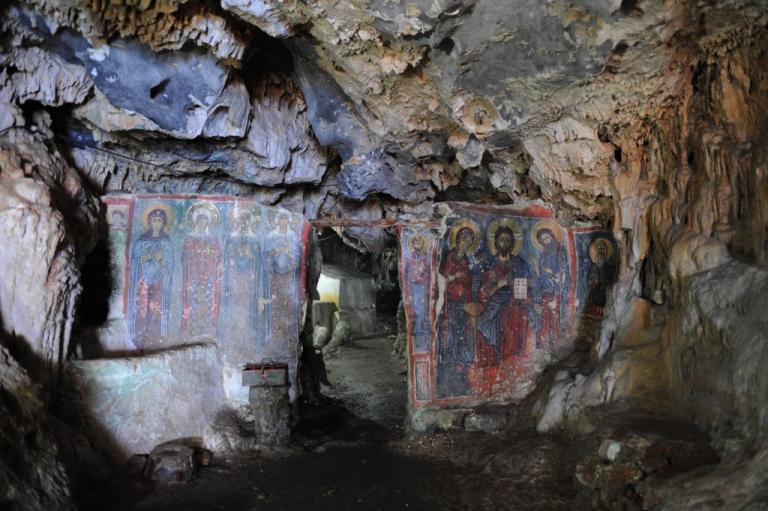 Κύθηρα: Η Αγία Σοφία Μυλοποτάμου και ο Άγιος Γεώργιος του Βουνού