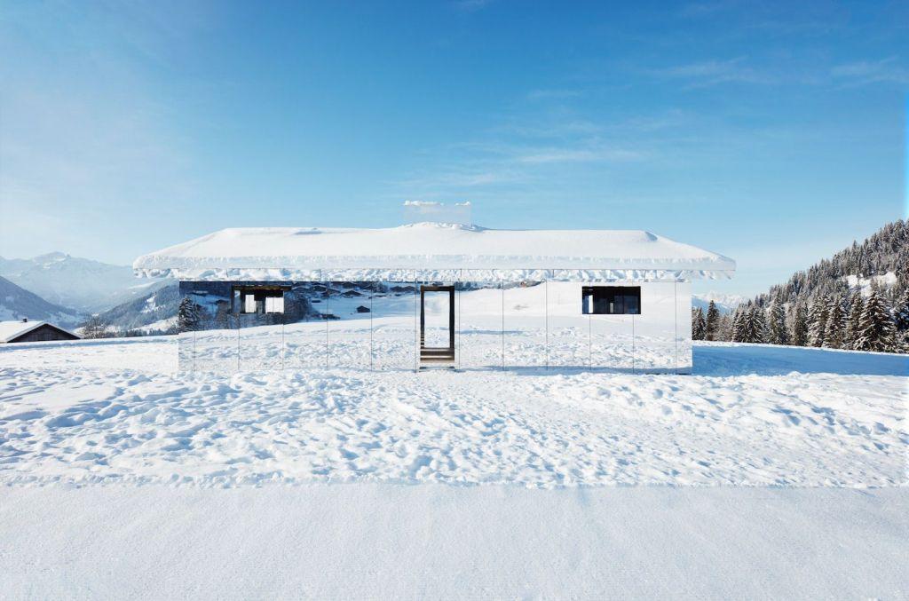 «Μαγικό» ράντσο στις Άλπεις βασίζεται στον αντικατοπτρισμό και εξαφανίζεται