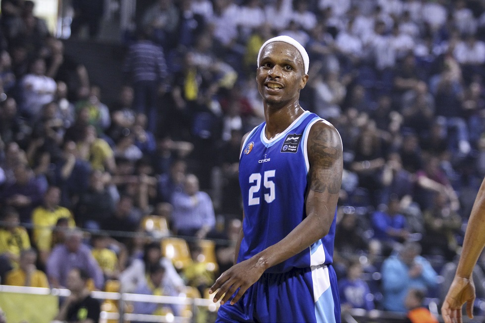 Εξετάζει ΜακΦάντεν ο Ολυμπιακός